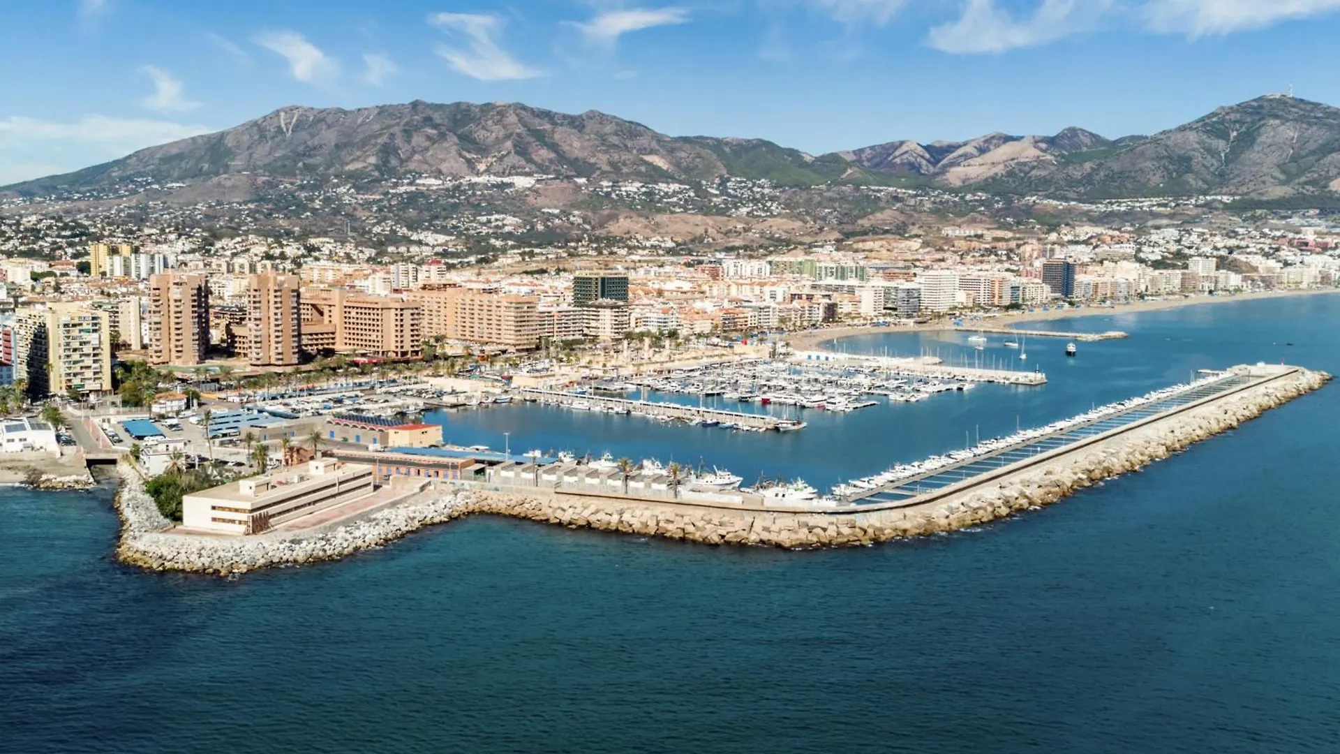 Modern And Bright Apartment By Fuengirola Marina